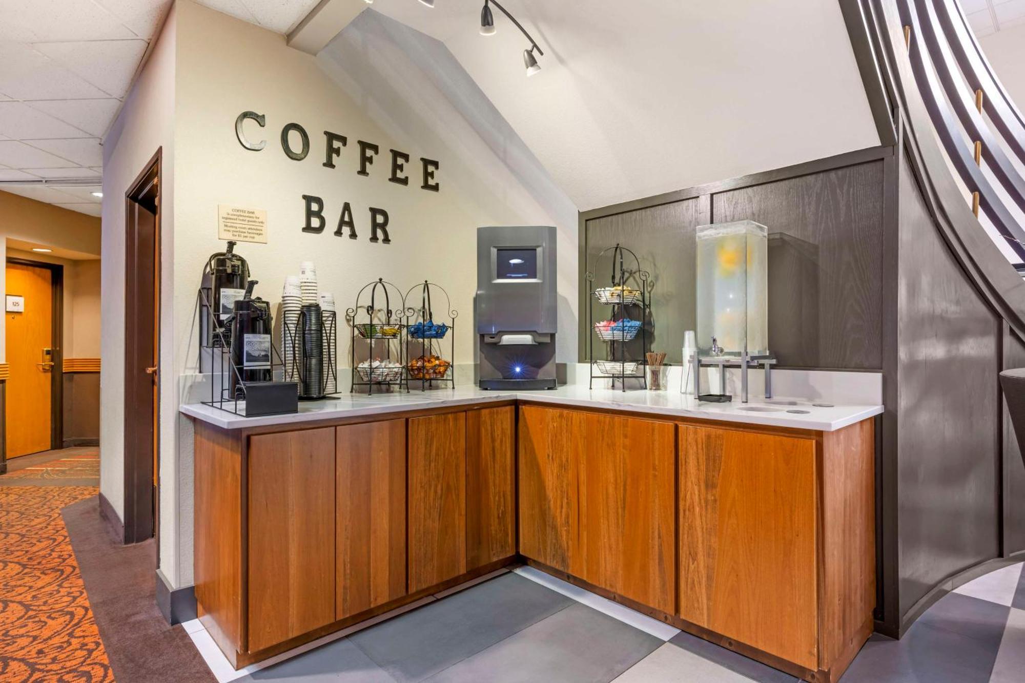 Best Western Plus Mill Creek Inn Salem Extérieur photo
